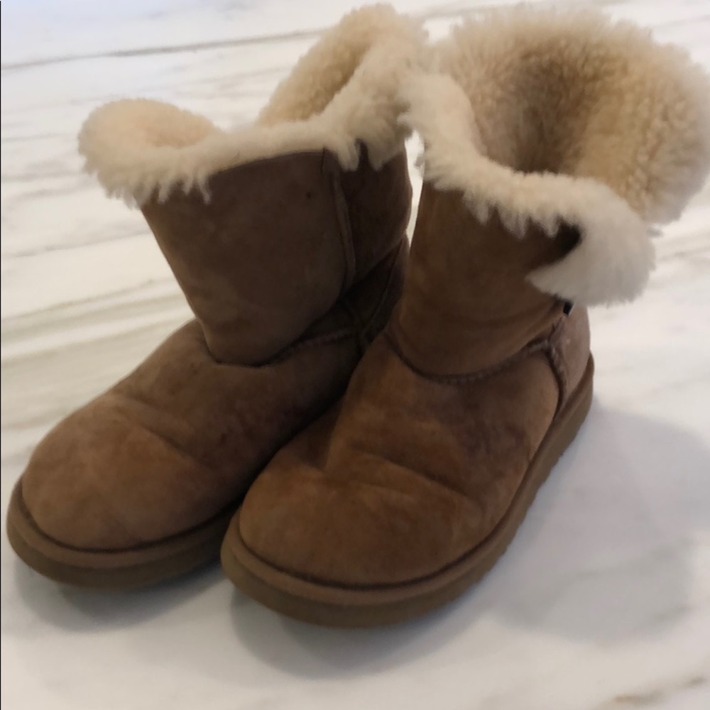 Classic Bailey Button short Uggs